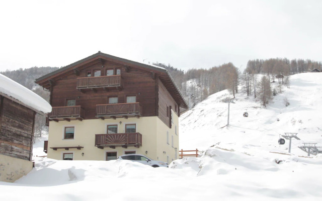 Modern Holiday Home in Livigno Italy near Ski Area