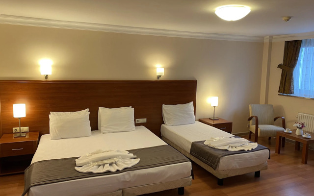 Triada Hotel Gayrettepe