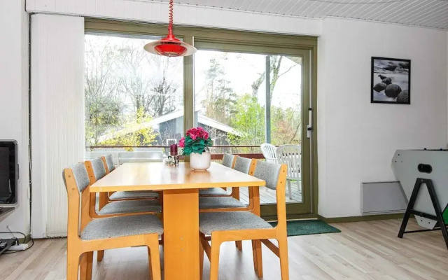 6 Person Holiday Home in Glesborg