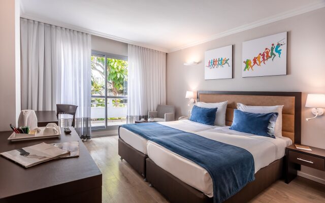 Kfar Maccabiah Hotel and Suites