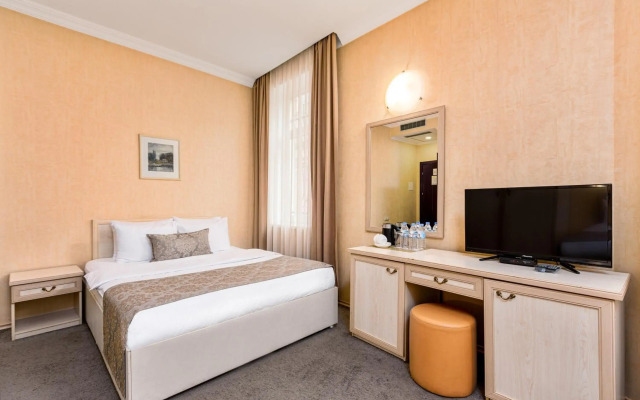 Hotel Sharden