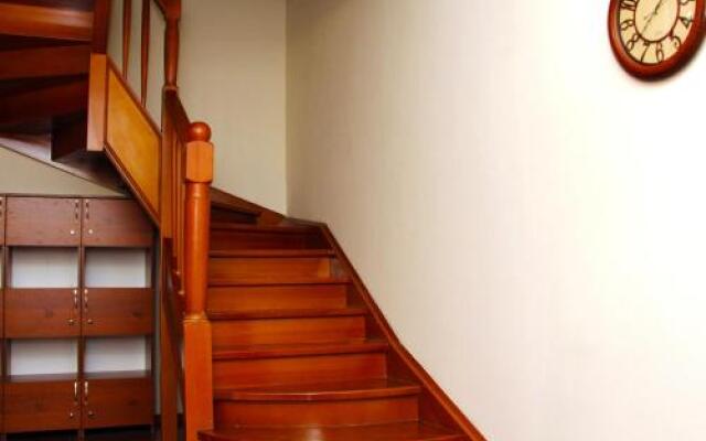 Hostel Ark Shatyr