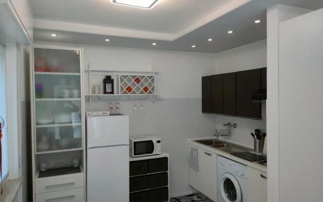 Appartamento Mirabell, FRONTE SPIAGGIA, VISTA MARE CON PARCHEGGIO