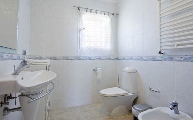 Villa - 4 Bedrooms with Pool, WiFi and Sea views - 104966