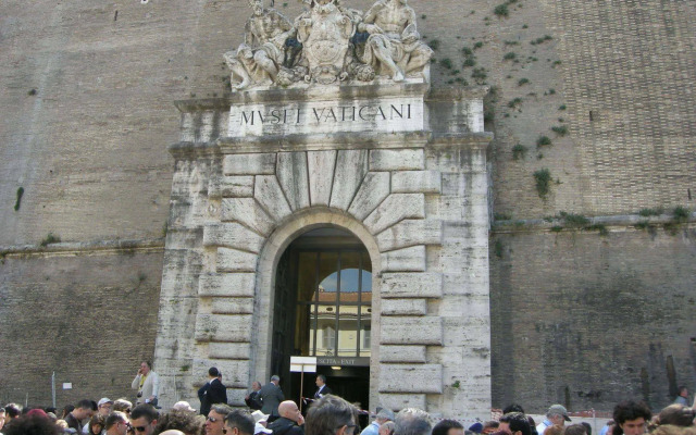 Opera Street In Vatican