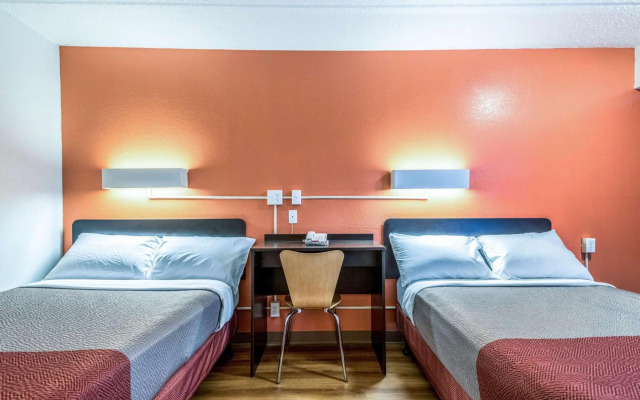 Motel 6 Birmingham, AL