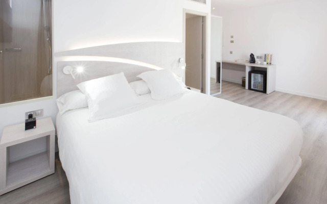 Som Llaut Boutique Hotel