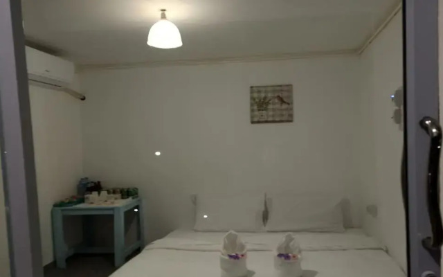 Inthawa Resort (Feuang, Laos)