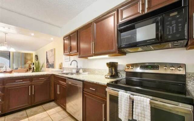 Hibiscus 303D - Two Bedroom Condo