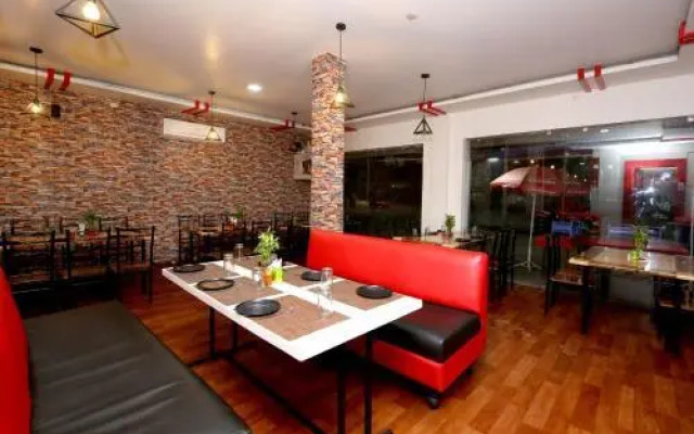 Happy Restaurant by OYO Rooms