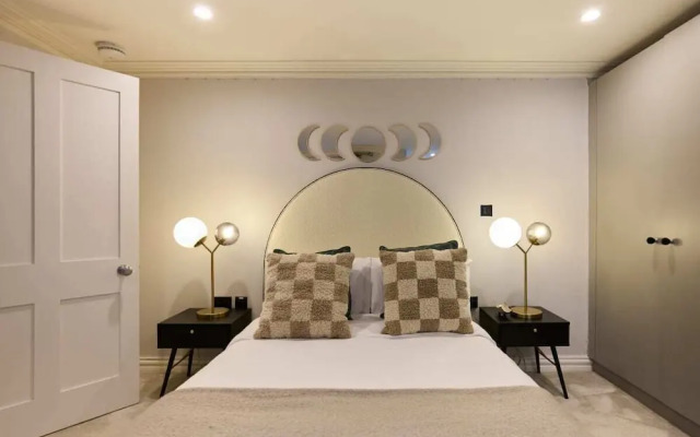 The Bayswater Retreat - Adorable 3bdr Flat With Balcony