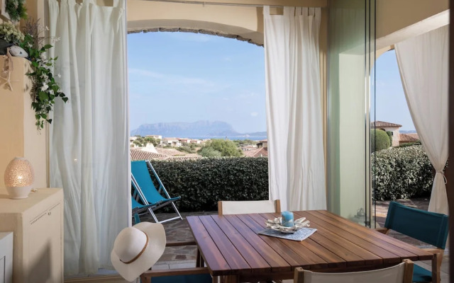 Anemone Apartment with Seaview Terrace