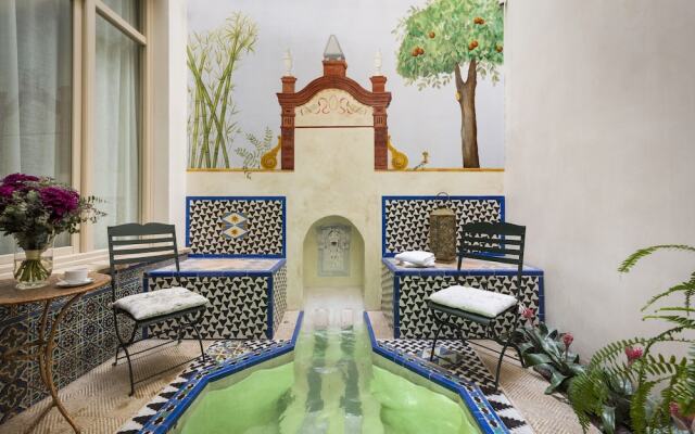 CH Apartments Rooftop Terrace