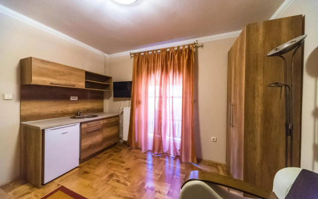 Talismano Restaurant & Apartments