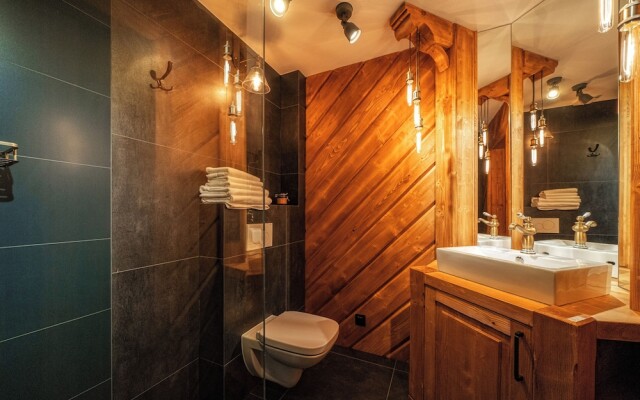 Mountain Shelter Apartments