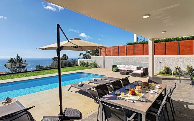 Villa Relaxing View by MHM