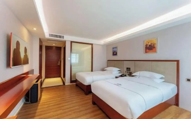 The King Lycra Hotel