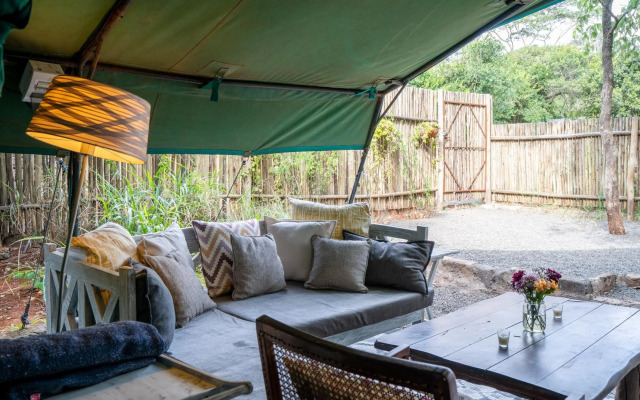 Ol Losowan House, Karen