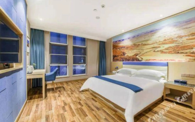 Yaji Hotel (Guanggu Square Wuhan Vocational and Technical University)