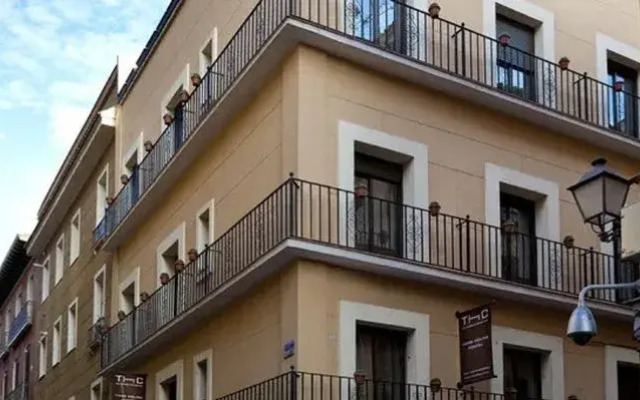 Km1 Tirso de Molina Apartments