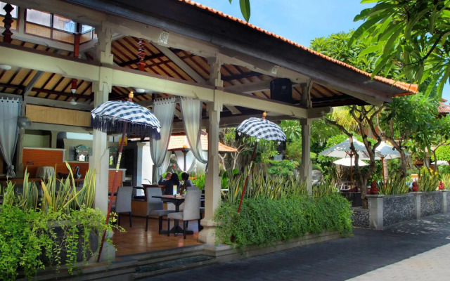 Adi Dharma Hotel Legian