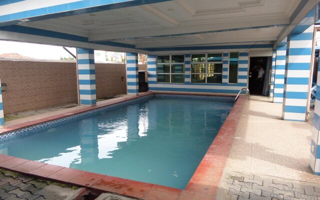 Brighton Hotel and Suites