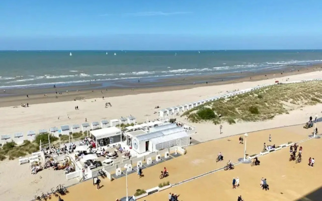 Apartment in Nieuwpoort With Terrace