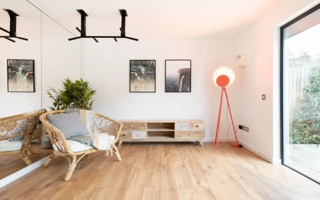 The Clapham Junction Retreat - Modern & Bright 4bdr With Garden