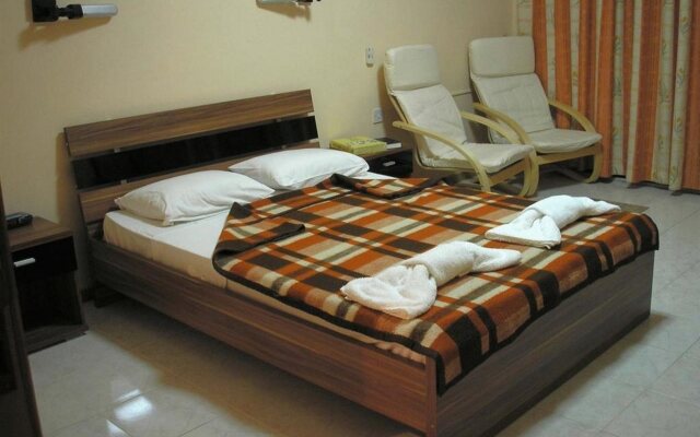 Relax Inn Hotel