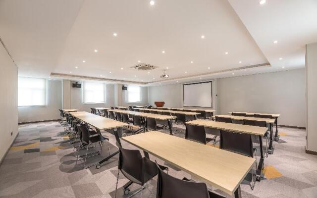 Hanting Hotel (Wuxi Nanchan Temple Metro Station)