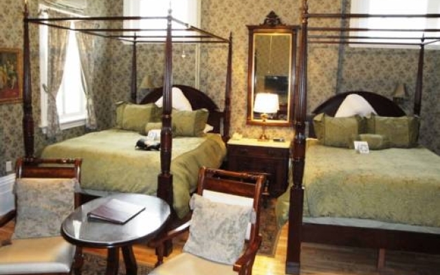 Waverley Inn