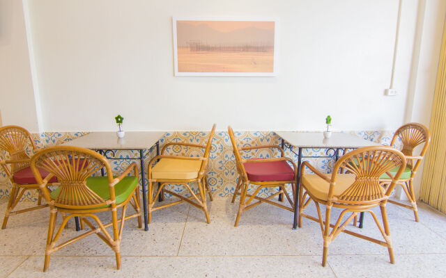 OYO 1118 K L Boutique Hotel (Vaccinated Staff)