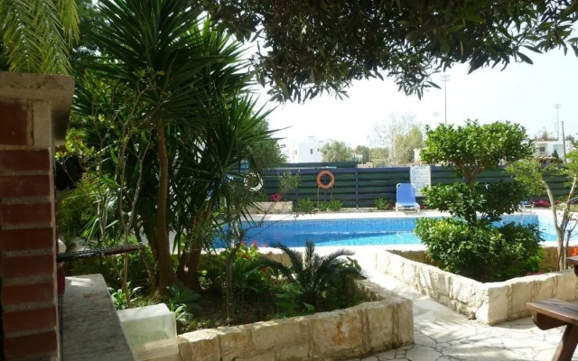 Avra Family Maisonettes