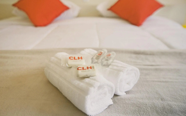 CLH Suites Domingos Ferreira