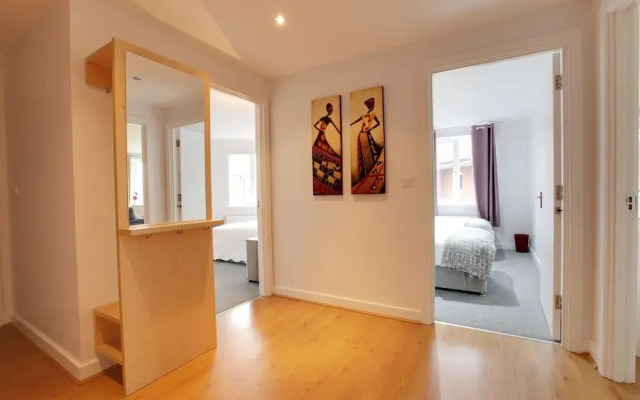 Ravens House Sapphire Apartments