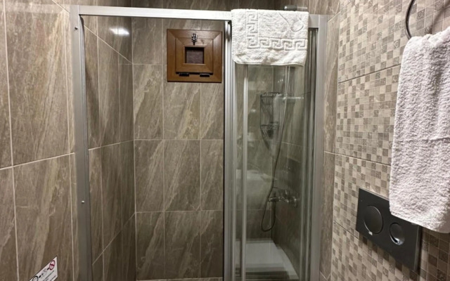 Dolphin Apart & Hotel