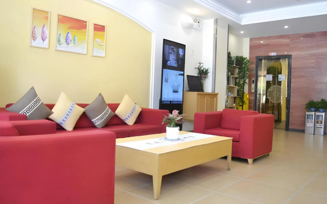 Homeinn Hotel (Shanghai International Tourism and Resort Xiuyan Road Subway Station)