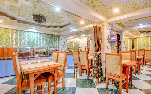 Fabhotel Panasia International