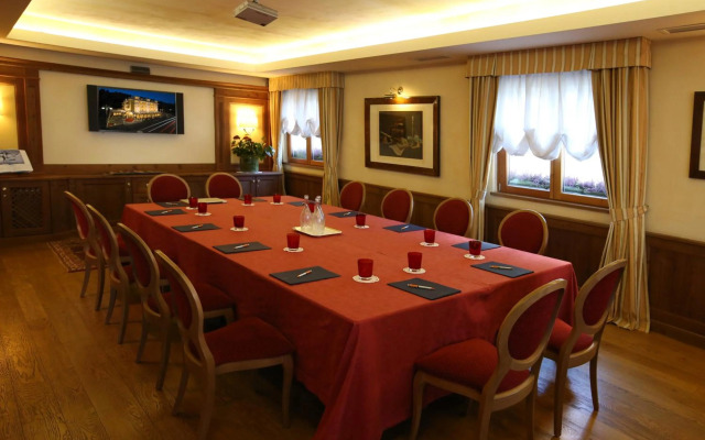 Alpen Suite Hotel