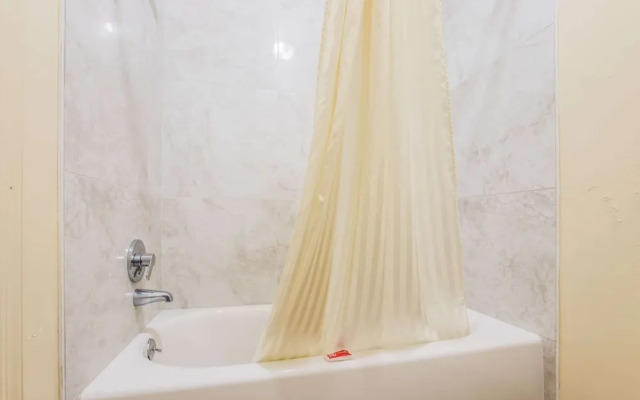 Masters Inn - Savannah Garden City