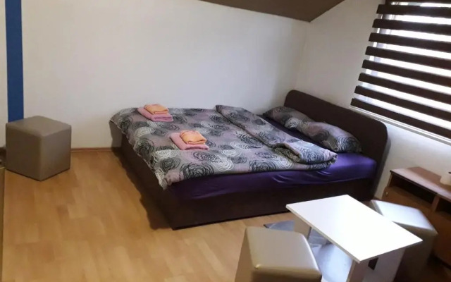 Hostel Topic