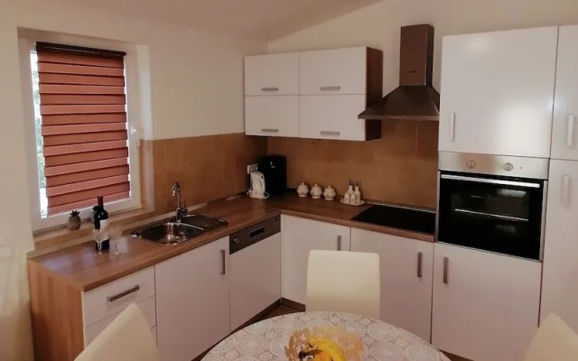 Impeccable 2-bed Apartment in Rab