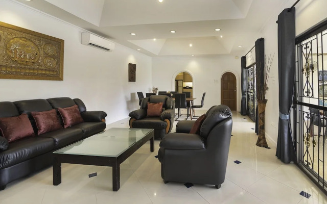 Villa Bos Near the Beach of Jomtien