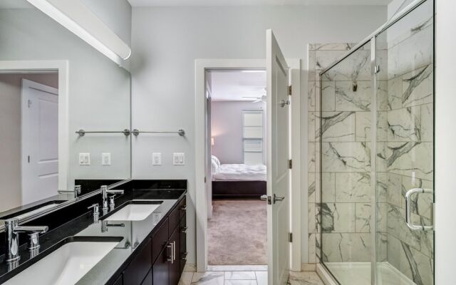 Global Luxury Suites in Sterling