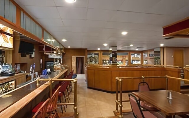 Days Inn by Wyndham Oil City Conference Center