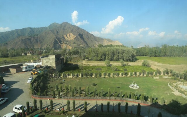 OYO 6409 Hotel Silver Star