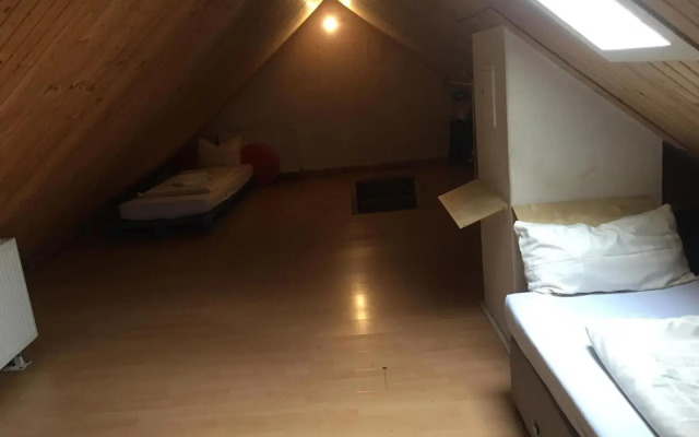 Zimmer im Dachgeschoss