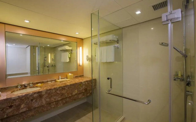 Prince, Marco Polo Hotel