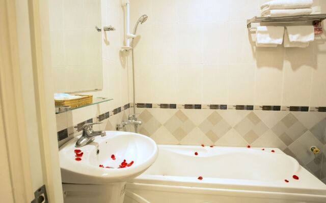 Aquarius Hanoi Hotel