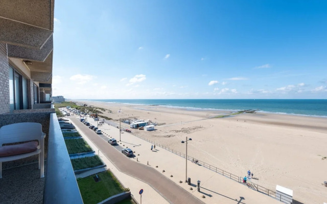 Spacious Apartment With Terrace